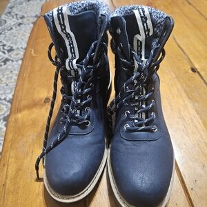 Nautica Women's Boots Size 8 Navy Blue